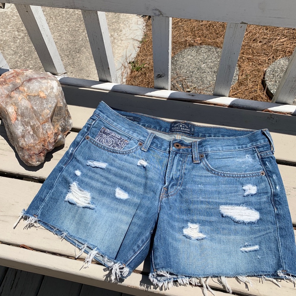Lucky Brand Jean Short(the cut off )size 4/27